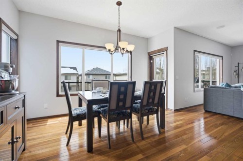 126 Pantego Way Nw, Calgary, AB - Indoor Photo Showing Dining Room