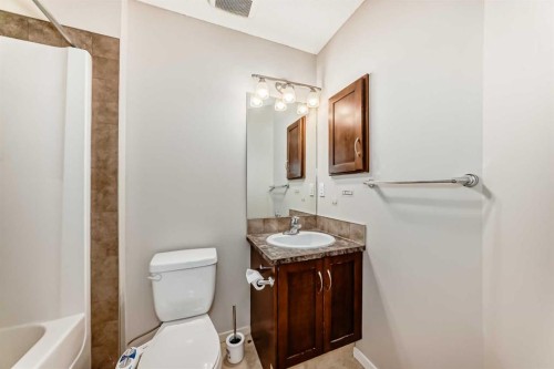46 Panatella Hill Nw, Calgary, AB - Indoor Photo Showing Bathroom