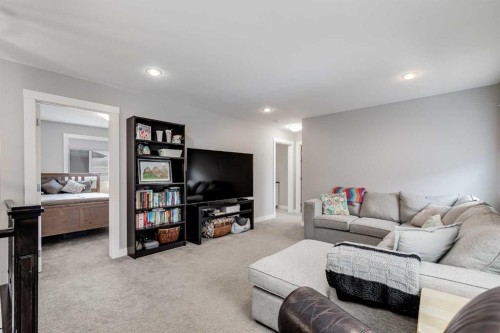 230 Nolanhurst Bay Nw, Calgary, AB - Indoor Photo Showing Living Room