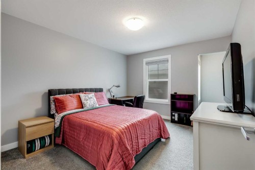 230 Nolanhurst Bay Nw, Calgary, AB - Indoor Photo Showing Bedroom