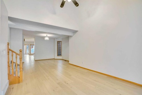 463 23 Avenue Nw, Calgary, AB - Indoor Photo Showing Other Room