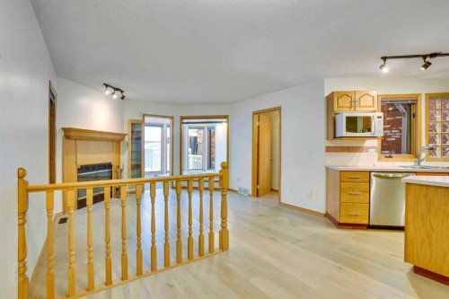 463 23 Avenue Nw, Calgary, AB - Indoor