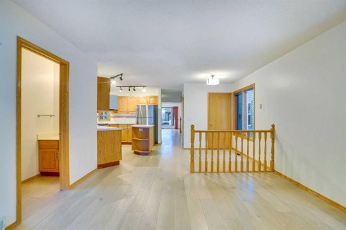 463 23 Avenue Nw, Calgary, AB - Indoor Photo Showing Other Room