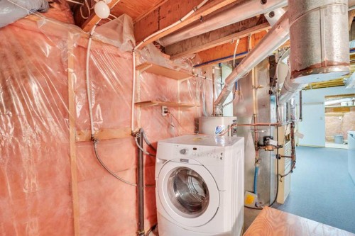 463 23 Avenue Nw, Calgary, AB - Indoor Photo Showing Laundry Room