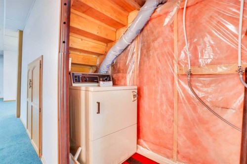 463 23 Avenue Nw, Calgary, AB - Indoor Photo Showing Laundry Room