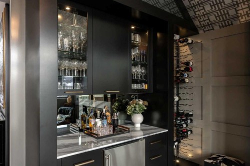 23 Spring Willow Way Sw, Calgary, AB - Indoor