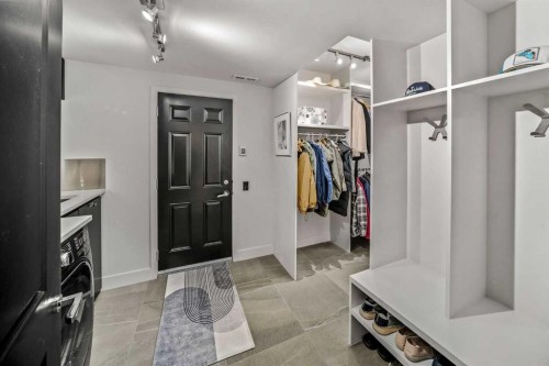 23 Spring Willow Way Sw, Calgary, AB - Indoor