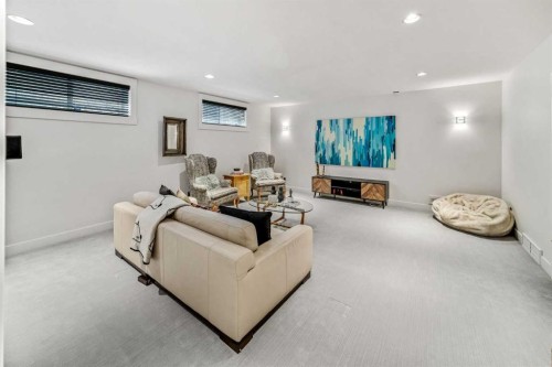 23 Spring Willow Way Sw, Calgary, AB - Indoor