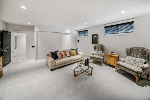 23 Spring Willow Way Sw, Calgary, AB - Indoor