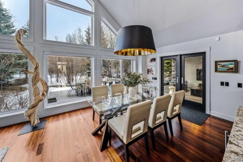 23 Spring Willow Way Sw, Calgary, AB - Indoor Photo Showing Dining Room