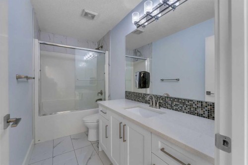 272 Aspenmere Way, Chestermere, AB - Indoor Photo Showing Bathroom