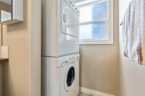 79 Tucker Circle, Okotoks, AB - Indoor Photo Showing Laundry Room