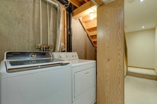39 Country Village Circle Ne, Calgary, AB - Indoor Photo Showing Laundry Room