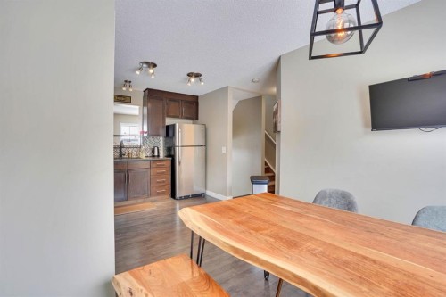 39 Panatella Road Nw, Calgary, AB - Indoor