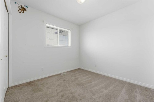 1-12 Silver Creek Boulevard Nw, Airdrie, AB - Indoor Photo Showing Other Room