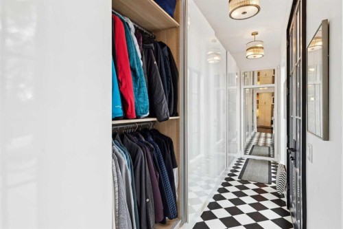 2814 14 Street Sw, Calgary, AB - Indoor With Storage