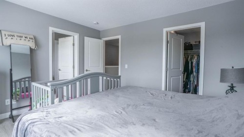 62 Corner Meadows Common Ne, Calgary, AB - Indoor Photo Showing Bedroom