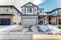 322 Reunion Green NWAirdrie, AB T4B 3W5