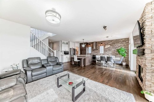 322 Reunion Green Nw, Airdrie, AB - Indoor Photo Showing Living Room
