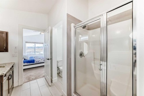 322 Reunion Green Nw, Airdrie, AB - Indoor Photo Showing Bathroom