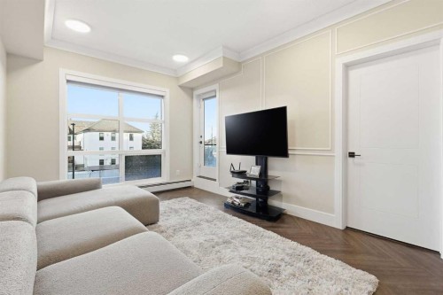 305-370 Dieppe Drive Sw, Calgary, AB - Indoor Photo Showing Living Room