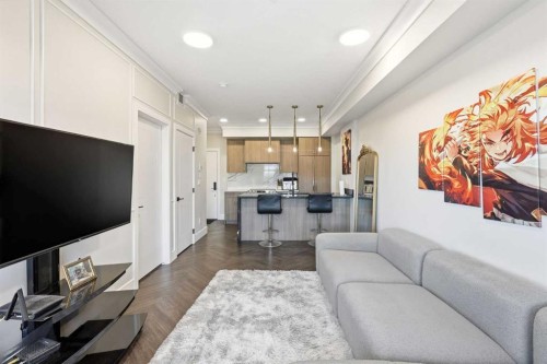 305-370 Dieppe Drive Sw, Calgary, AB - Indoor Photo Showing Living Room