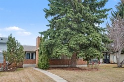 47 Sunhurst Court SE Calgary, AB T2X 1Y3