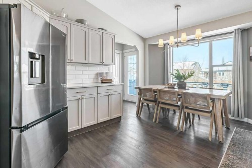 1724 4 Avenue Se, High River, AB - Indoor