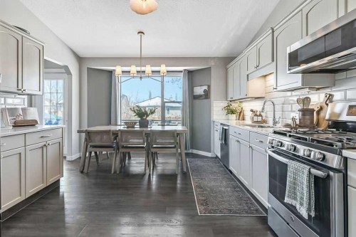 1724 4 Avenue Se, High River, AB - Indoor Photo Showing Kitchen With Upgraded Kitchen