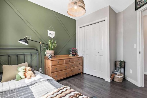 1724 4 Avenue Se, High River, AB - Indoor Photo Showing Bedroom