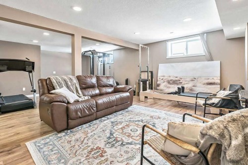 1724 4 Avenue Se, High River, AB - Indoor