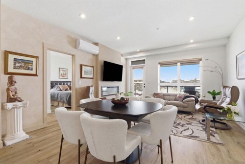 7306-1802 Mahogany Boulevard Se, Calgary, AB - Indoor Photo Showing Dining Room