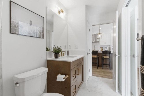 7306-1802 Mahogany Boulevard Se, Calgary, AB - Indoor Photo Showing Bathroom