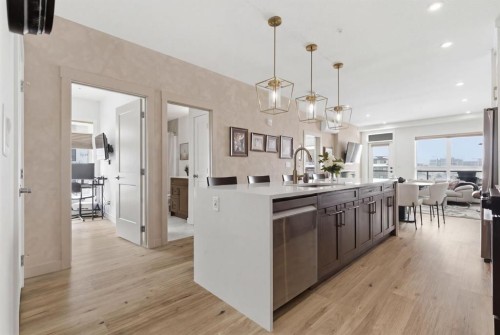 7306-1802 Mahogany Boulevard Se, Calgary, AB - Indoor Photo Showing Kitchen With Upgraded Kitchen