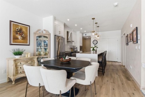 7306-1802 Mahogany Boulevard Se, Calgary, AB - Indoor Photo Showing Dining Room