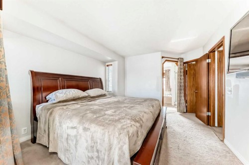 207 Eldorado Close Ne, Calgary, AB - Indoor Photo Showing Bedroom