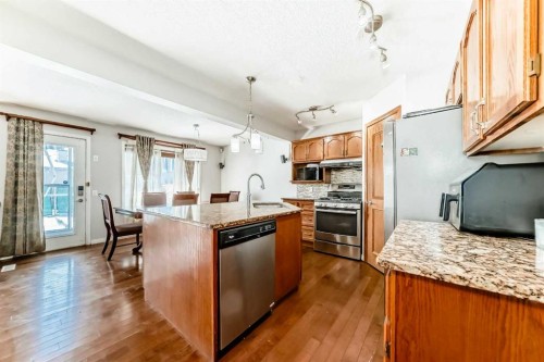 207 Eldorado Close Ne, Calgary, AB - Indoor Photo Showing Kitchen