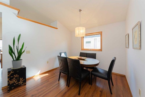 20 Somerset Drive Sw, Calgary, AB - Indoor Photo Showing Dining Room