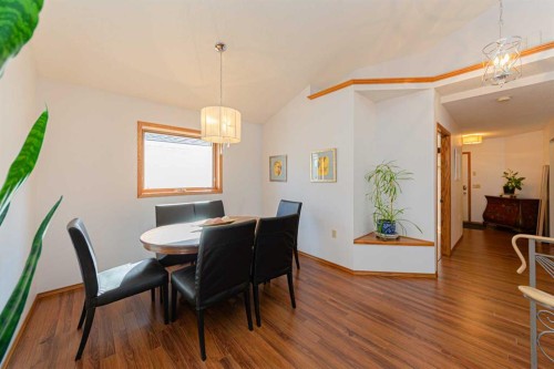 20 Somerset Drive Sw, Calgary, AB - Indoor Photo Showing Dining Room