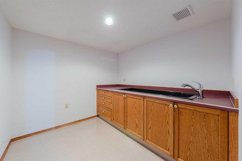 20 Somerset Drive Sw, Calgary, AB - Indoor Photo Showing Other Room