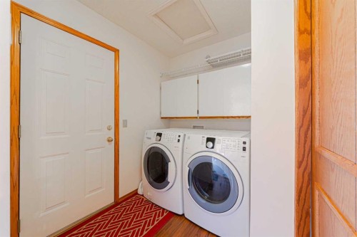 20 Somerset Drive Sw, Calgary, AB - Indoor Photo Showing Laundry Room