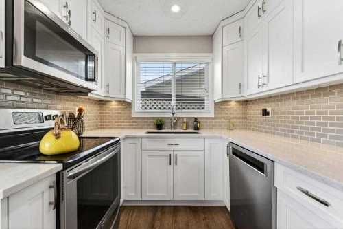 96 Templehill Drive Ne, Calgary, AB - Indoor Photo Showing Kitchen With Upgraded Kitchen