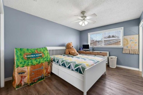 96 Templehill Drive Ne, Calgary, AB - Indoor Photo Showing Bedroom
