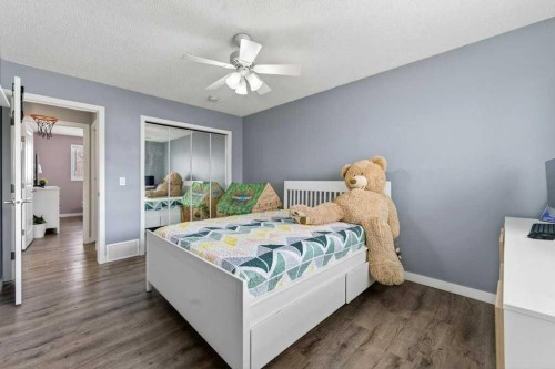 96 Templehill Drive Ne, Calgary, AB - Indoor Photo Showing Bedroom
