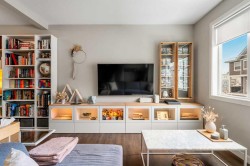 203-355 Nolancrest Heights NW Calgary, AB T3R 0Z9