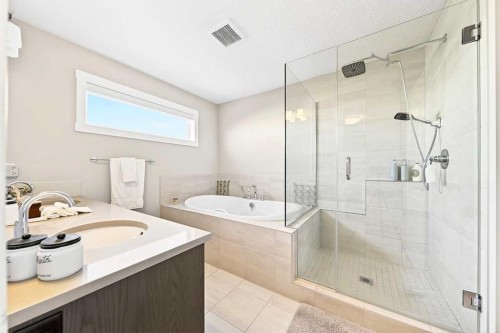 13 Cranbrook Close Se, Calgary, AB - Indoor Photo Showing Bathroom