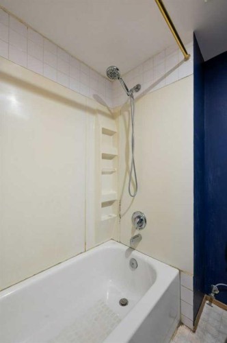 113 Ranch Glen Place Nw, Calgary, AB - Indoor Photo Showing Bathroom