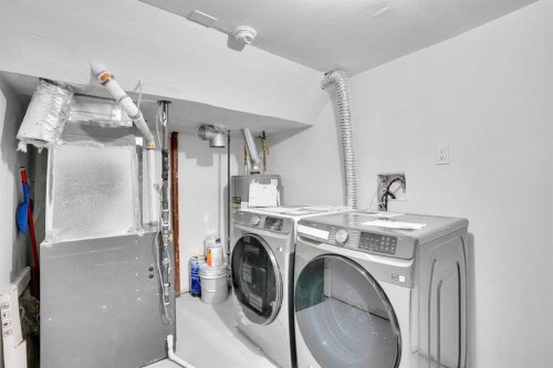 52 Franklin Drive Se, Calgary, AB - Indoor Photo Showing Laundry Room