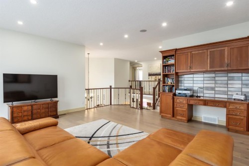 401 Marina Drive, Chestermere, AB - Indoor Photo Showing Living Room