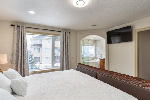 401 Marina Drive, Chestermere, AB - Indoor Photo Showing Bedroom
